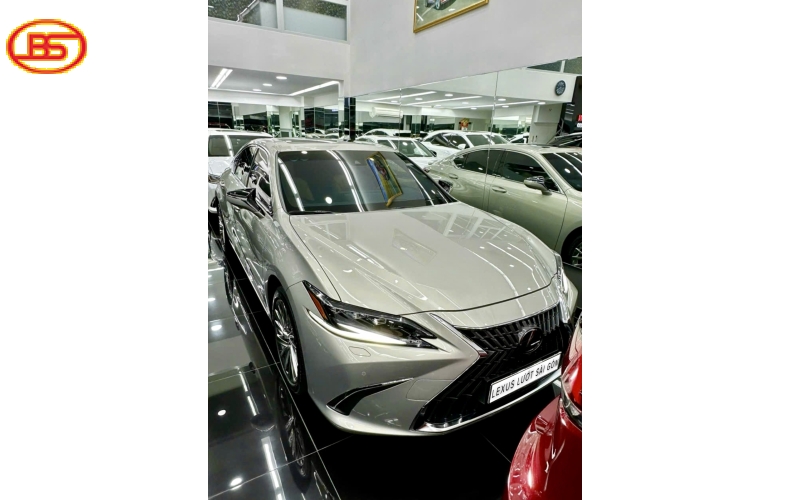 Lexus ES300H 2022 vàng cát siêu hiếm