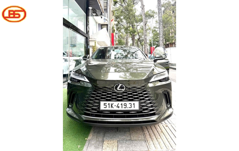 Lexus RX350H 2025 mới như đập thùng