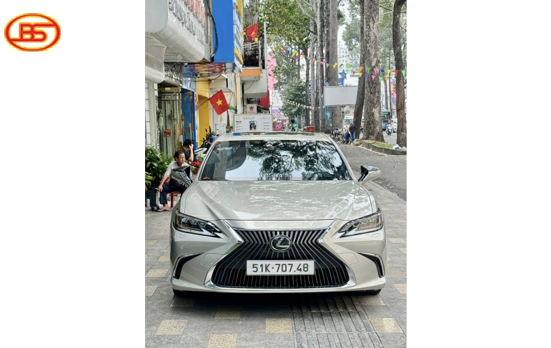 Lexus ES250 vàng be model 2020 lướt 25.000km